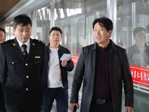 承德市海關(guān)領(lǐng)導(dǎo)到亞歐參觀(guān)視察